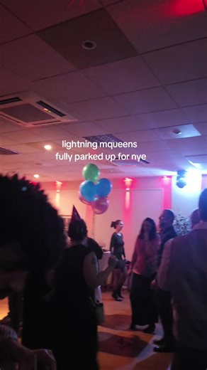 lydiaaaeats (@lydiaaaeats)’s videos with original sound - lydiaaaeats