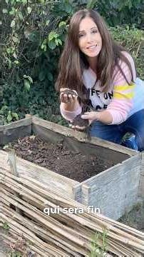 Make your own natural potting soil with dead leaves 🍂