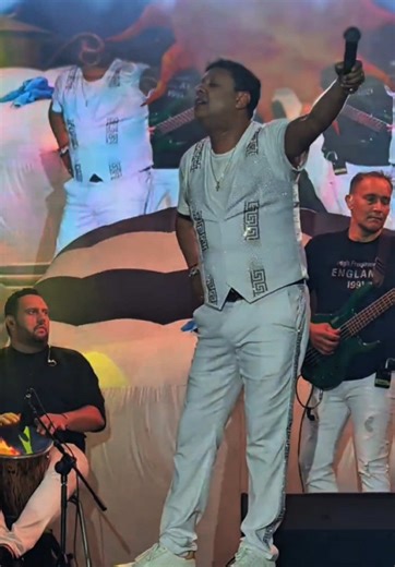 Disfruta las giras de Rafael Santos y Jimmy Zambrano