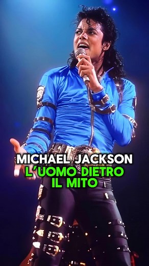 🎬 Michael Jackson – L’uomo dietro il mito | Stevie DeVille ✨ Format: Inside the Rock Stars | Stevie DeVille 🌙 Nato nel 1958, tra palchi e coreografie, diventò adulto troppo presto. 🔥 Un artista che ha rivoluzionato suono, immagine e linguaggio della musica moderna. 💔 Dietro la luce, però, c’era un peso invisibile che nessuno riusciva davvero a vedere. 🎤 Un’anima che cercava pace in un mondo troppo grande per lui. 👇 Seguimi per musica, documentari e tutti i miei link ufficiali 🎸 #insidethe