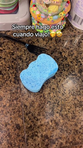 Siempre hago esto cuando viajo!😬🤩#lifehack #travel #travelhacks #lifehacks #hack #clean #lifehack