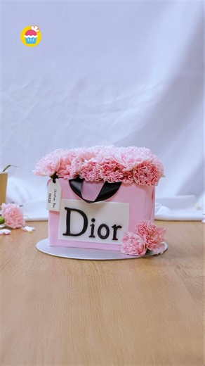 🎂 Is This a Dior Bag or a Cake? 😍#shorts #diorcake #cakeillusion #nyamnyam