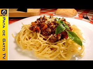 Bolognese Spaguetti! the traditional Italian recipe explained step by step with English subtitles!