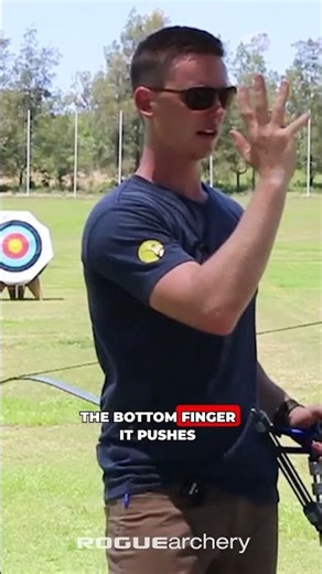 Pinky position indicates tension in the bottom finger