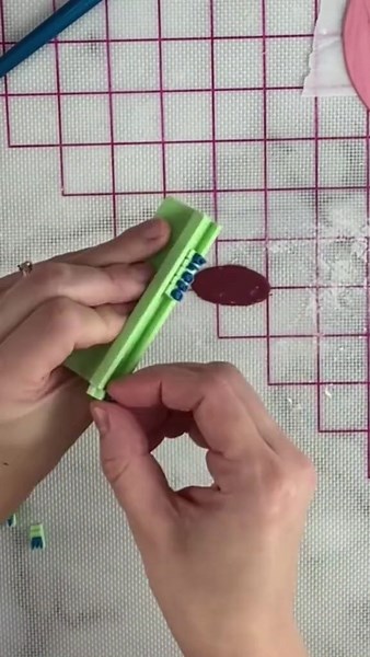 How to Make a Heartfelt Birthday Cake Plaque with Fondant Accents