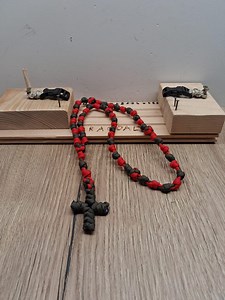 Handmade Paracord Rosary – Red & Black | Durable Survival Rosary | Catholic Gift - Etsy