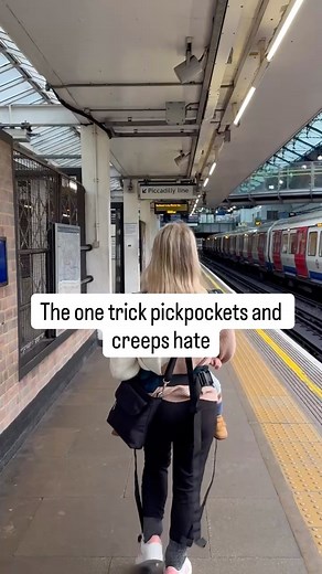 The one phone trick pickpockets hate — because it turns you from “easy target” into “don’t even try.” 😳👇 Here’s the thing nobody tells you: Pickpockets don’t want your wallet. They want your phone. It’s worth way more, it’s easier to resell, and tourists treat them like they’re glued to their hands… …which makes them ridiculously easy to steal. Here’s the trick: 👉 Keep one finger looped through your phone case anytime you’re in a crowd. Not a death grip. Not a full hand. Just one finger. It’s