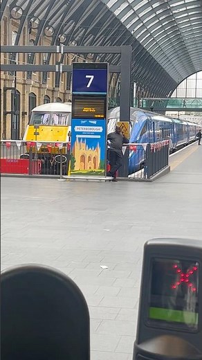 LNER class 91 & Lumo class 802 @ Kings Cross