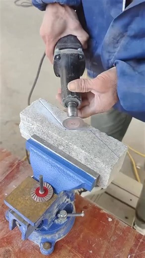 何宏军 on Instagram: "Mini cutting discs Product link in bio ☝️ WhatsApp 008615985883037 #discs #gadgets #brakediscs #trending#skills#howto #handtools #cuttingdiscsfacebook #porcelain #granite#amazongadgets #kingbest#fyp"