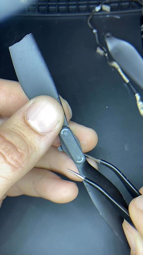 Be careful with the new blades, they have a small little key way thats supposed to lock in when they rotate. Doesn’t take much to break the lock off. saw a YouTube video where a guys dji 5 pro went all crazy and crashed into a pond and I think this might’ve been the cause. | Mark Lipinski