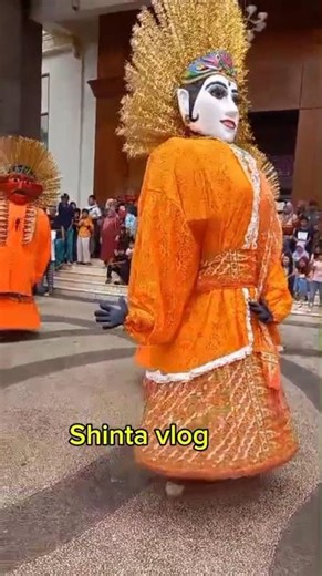 ONDEL ONDEL LUCU JOGET NAIK KERETA API DI SETU BABAKAN