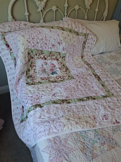 Handmade Floral Roses Quilt, Shabby Chic Cotton Fabric, Paisley Quilted Design - Etsy