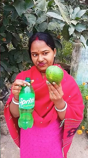 Papaya in One Hand, Water Sip… Then Cauliflower?! 😂 | Funny Reaction