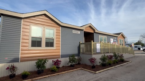 "PRI3264-2070" by Sunshine Homes | 3 Bed, 2 Bath Prefab House Tour