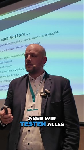 🚨 „Wer keine Updates fährt, fährt bald gegen die Wand.“ Wir sind Veeam Cloud Service Provider. Unsere Partner nutzen unsere Umgebung für ihre Backups – und wir sehen, was da läuft. 🔍 Ein Blick in unsere Service Provider Console zeigt: Veeam Version 10 Version 11 Version 12.0 ❗ Alle längst End-of-Life. Und ja – das sind reale Produktionsumgebungen. 💬 Das ist kein Fingerzeig. Das ist ein Aufruf: Kümmert euch aktiv um Updates. Denn das hier ist kein „Timmermann redet nur“. Das ist real. Und das