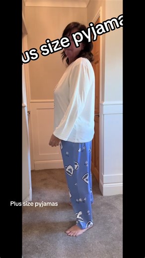 pyjamas, super cute and so soft. Stretch elasticated, comes in a choice of colours and sizes. #plussize #pyjamas