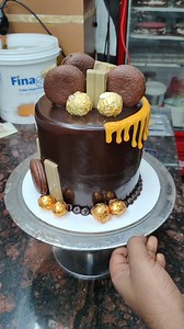373K views · 2.2K reactions | Lotte Choco Pie Cake | Chocolate Tall Cake Design | Chocolate Cake Design Idea | Sunil Cake Master | Facebook