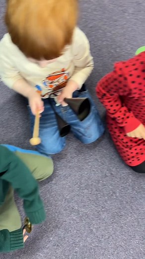 💜 Just a little instrument exploration with some of our favorite preschoolers! 💜 Did you know we have weekly Music Camp Outs in the summer time? 💜 Your preschooler can try all the instruments, too. You get an hour and they get connection and growth. #kindermusikhelpswiththat #musicclassesforkids #songoftheheartstudios #preschoolmusic | Kindermusik at Song of the Heart Studios