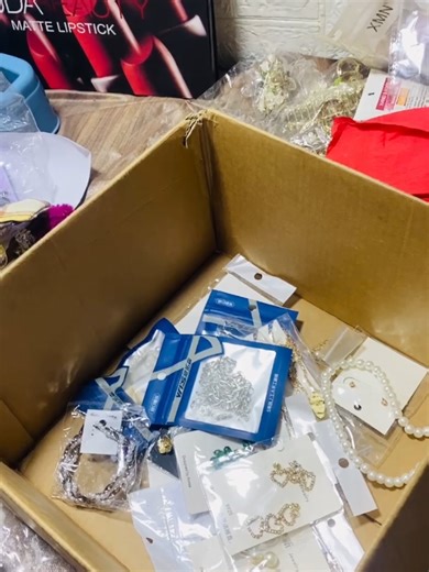 Jewelry Deal for College and Uni Girls at Just 1200/-