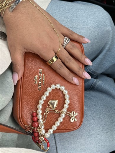 Been dying to do some head wraps and took the plunge to go get some fabric. If you have any recommendations Please share!! . . . . @Hobby Lobby #locheadwraps #microlocs #headwraps #diyheadwrap