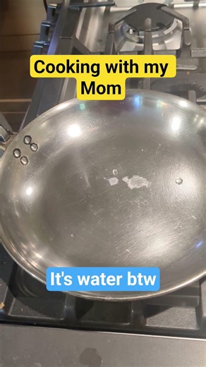 Water on a hot skillet looks like mercury. #science #oddlysatisfying