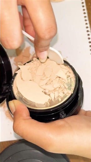Compact powder transform into loose powder #youtubeshorts #compact #makeup #loosepowder