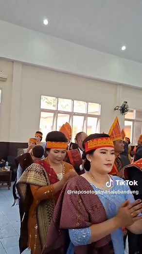 Explore the Beauty of Tortor Batak Dance