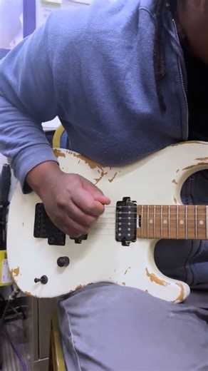 Charvel Pro Mod Relic San Dimas DEMO #musicgoroundcolumbus #webuyusedgear #charvelguitar