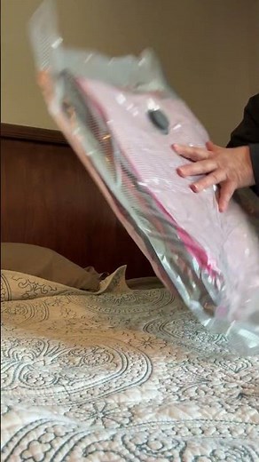 If you are an overpacker these bags are a MUST HAVE! | Review of Vacbird Vacuum Bags for Travel with