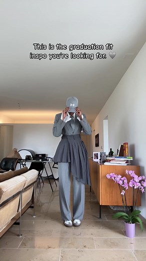 🩶🤍 #outfitideas #outfitinspo #greyfits