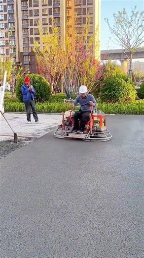 Ride-on concrete trowel
