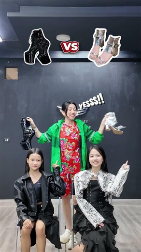 Left Right challenge with two cute models #bybacademy #thanhhuyennguyen #daotaonguoimau #5g