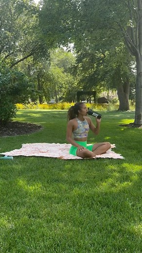 Saylor Hawkins on Instagram: "Morning routine, dive prep, and a splash of @seeqsupply to stay on top of my game. Dive into my world! 🌊 #divelife #seeqpartner #ditl"