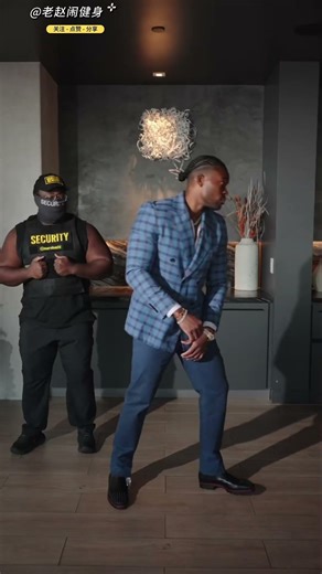 Millions of online celebrities went grocery shopping. #fitness #bodybuilding #weightlifting #musc...