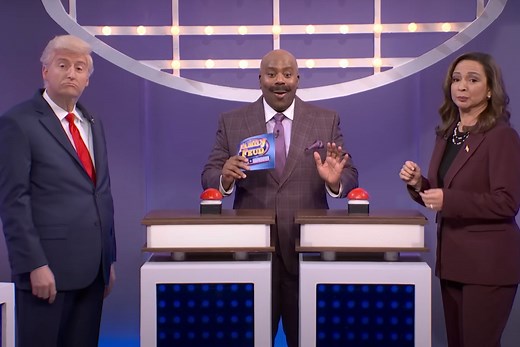 Kamala Harris competes with Donald Trump in 'Family Feud' 'SNL' sketch