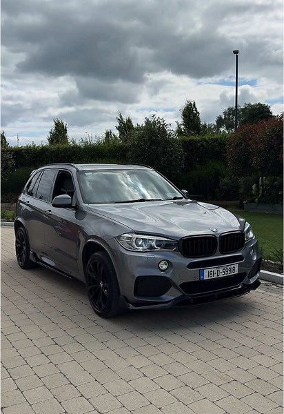 The New BMW Workhorse: F15 and X5 Features Review