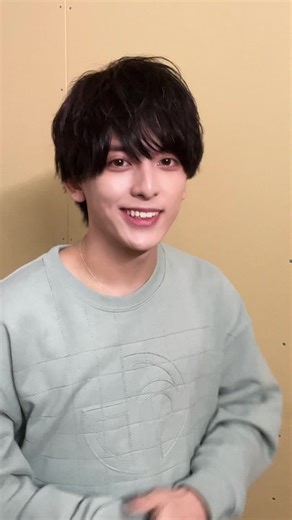 Expressive Hand Gestures in Indoor Settings