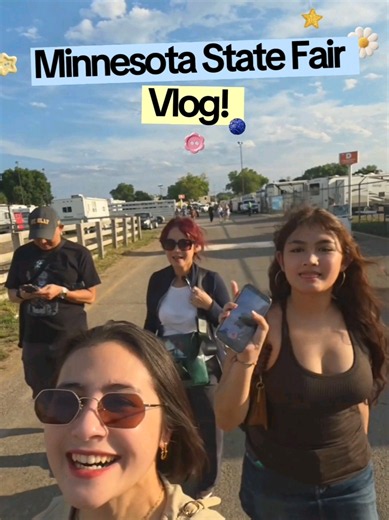 Pertama kali ke Minnesota State Fair! Seruuuuuu bangettt! Jadi makin kangen sama Nona huhu! Makasih Bunda, Abi udah ajak aku kesinii dan makasih sayang @Omara Esteghlal udah mau naik wahana walaupun yang buat anak-anak... Semoga bisa kesini lagi nyamperin Nonaa! I miss you alreadyyyy! 🫶