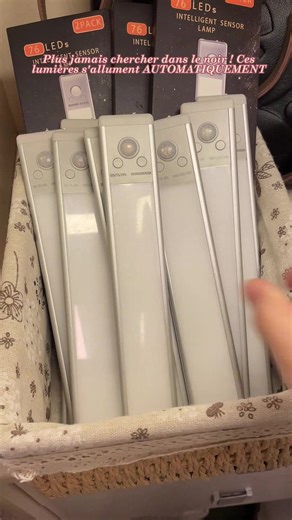 C'est la méthode la plus simple et la plus abordable pour installer un éclairage sous les armoires 👏🤝 J'en suis fan ! #LumiereArmoire #ShinePal #BoutiqueTikTok #EclairageCuisine #EclairageDressing