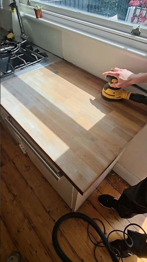 Refurbishing and resealing a wooden kitchen worktop with OSMO oil #kitchen #kitchenremodel #osmo