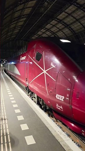 Eurostar TGV 4332 to Paris from Amsterdam Centraal #asmr #trainspotting #railway