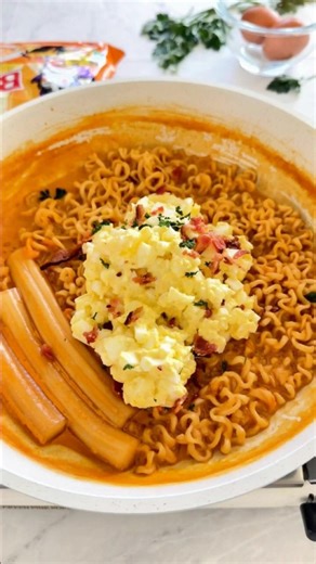 The Creamiest Buldak Ever? 4 Cheese + Fluffy Egg Mayo 🧀🥚 #buldak #ramen #eggmayo