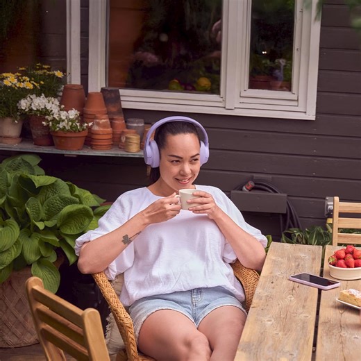 Lydbok på tur, i sofakroken, kjøkkenet og på badet. Familielydbok, alenetidlydbok, venninnelydbok, vennelydbok. Fjellydbok, hyttelydbok, ferielydbok, jobblydbok, hverdagslydbok. Krim, romaner, ungdomsbøker, barnebøker, faktabøker, bøker for enhver anledning. Tusenvis av lydbøker. Som vi gjerne leser for deg. Akkurat nå kan du høre så mange lydbøker du vil i 30 dager - helt gratis! Ingen bindingstid og mye lytteglede. Registrer deg nå. Tilbudet gjelder kun nye kunder. | Fabel.no