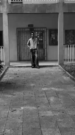 Walking with Confidence on the Runway: Catwalk Style