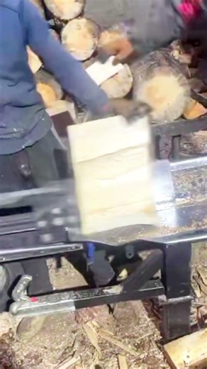 Log Splitter #firewood #woodwork