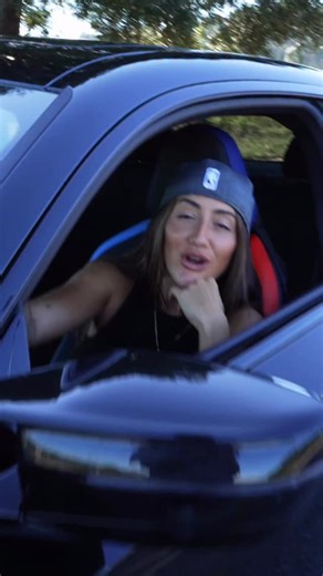 FATI VÁZQUEZ on Instagram: "os prometo que cada vlog es mejor que el anterior 🫣espero que os estén gustando, cada domingo a las 16:00 en mi canal de YouTube ❤️"