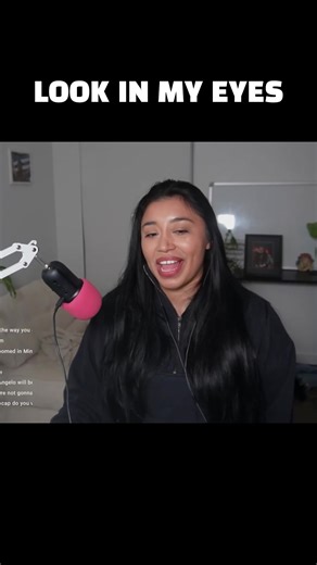 WHAT DO YOU SEE? #WWE #CMPUNK #WWESTREAMER