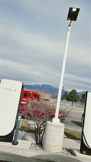 Medic engine 117 and ambulance 118 responding to seizures!