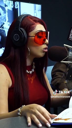 #KaliUchis singing llama llama red pijama #foryoupage #fyp | Kali Uchis