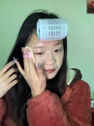 5-Minute Makeup Tutorial for College Girls Returning to Village Life